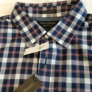 Untucked Banana Republic Navy, While & Red Plaid Cotton Shirt.  Size XL.